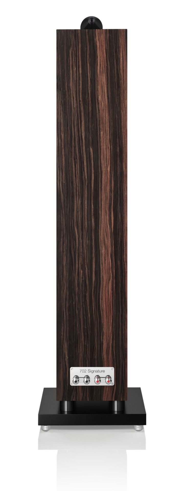 b_w_702_s3_signature_14_1